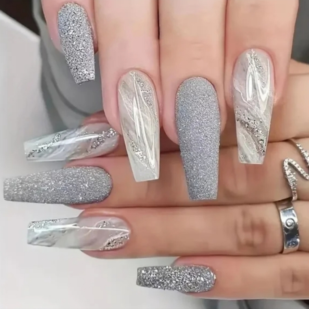 24 Pieces Fake Press On Nails